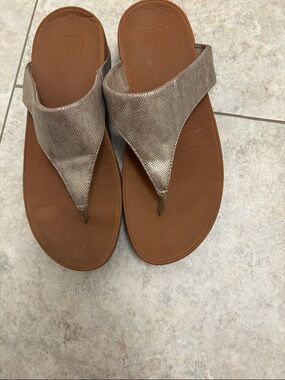 Fitflop Women’s gold Thong Sandals